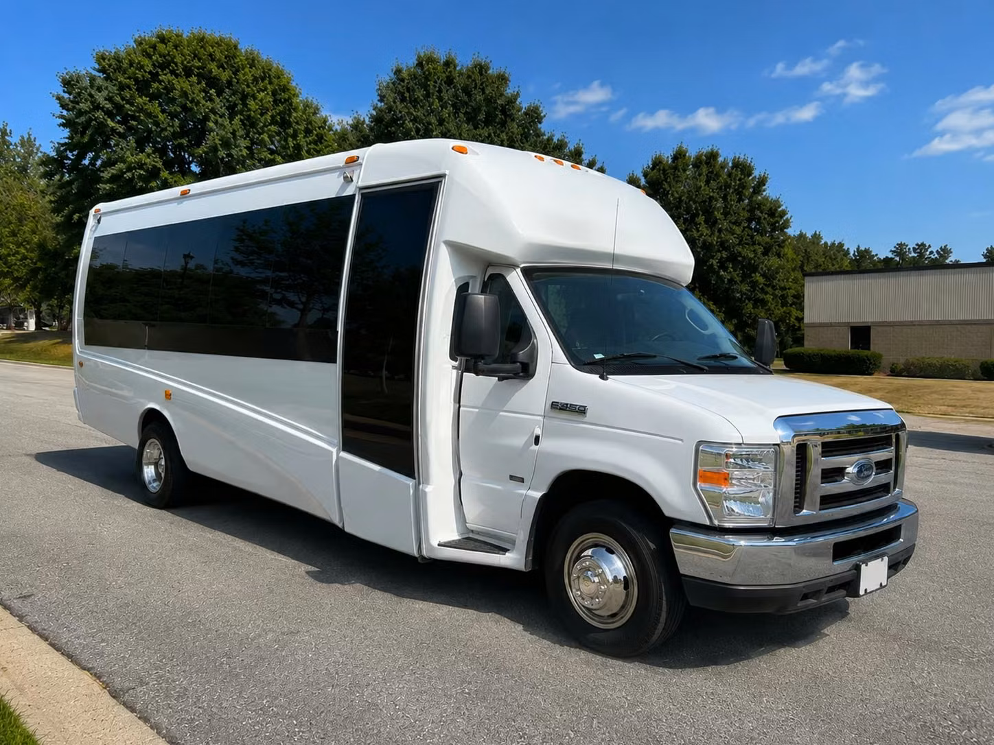 15 passenger minibus
