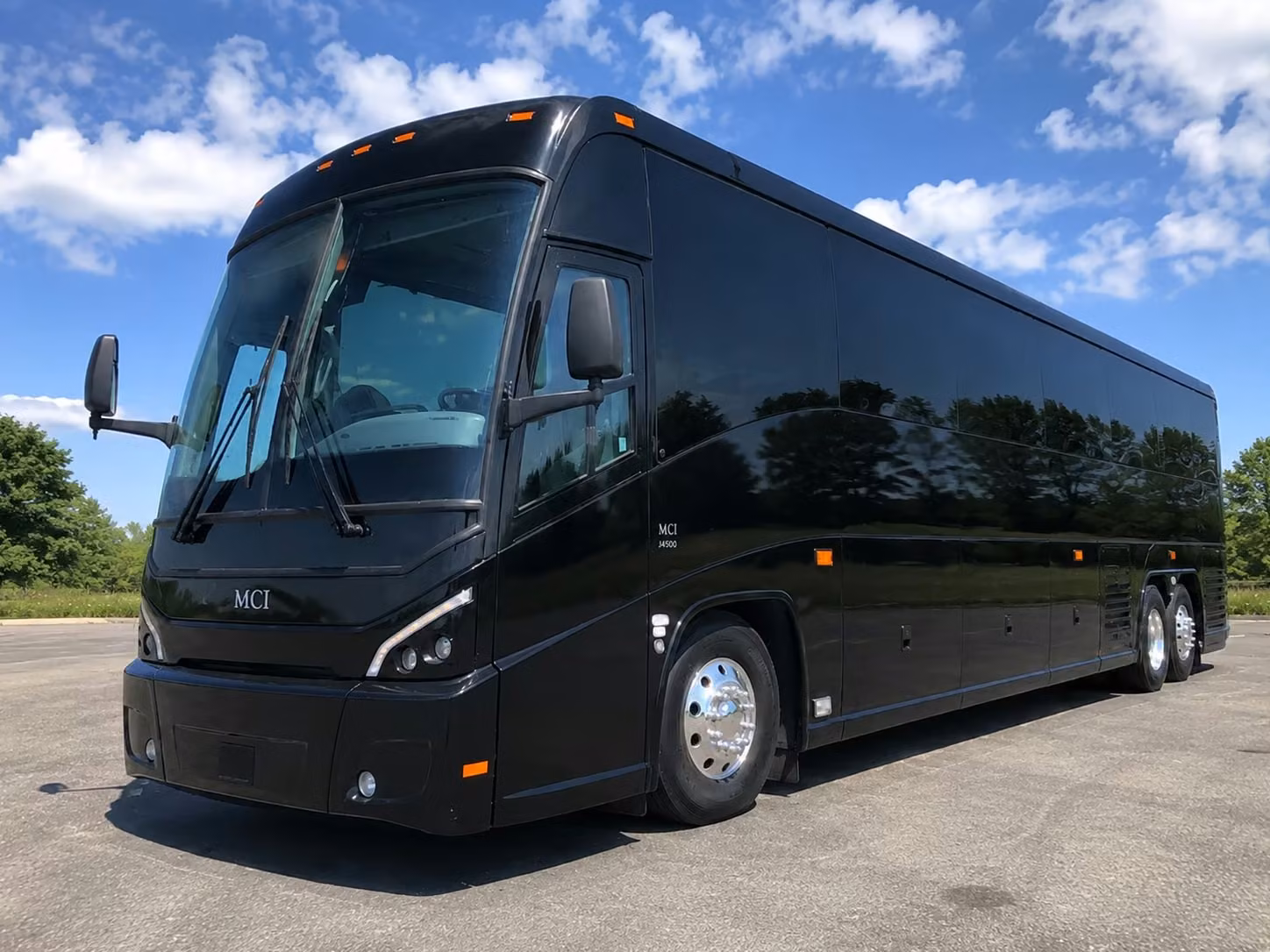 check out the hudson river waterfront and statue of liberty area with a private group bus